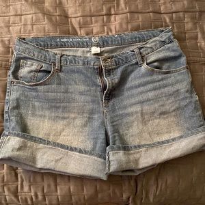 Old Navy Jean Shorts Size 16